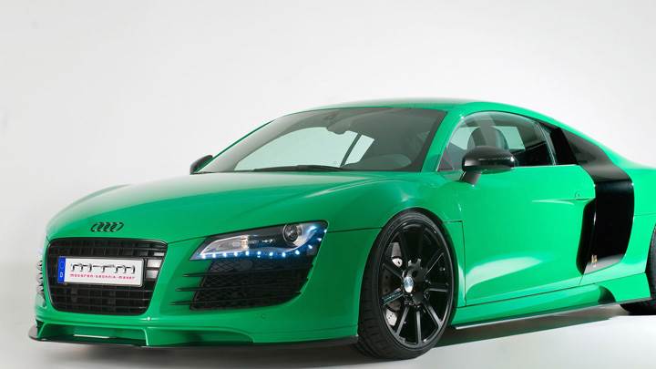 Side Pose Of Green Mtm Audi R8